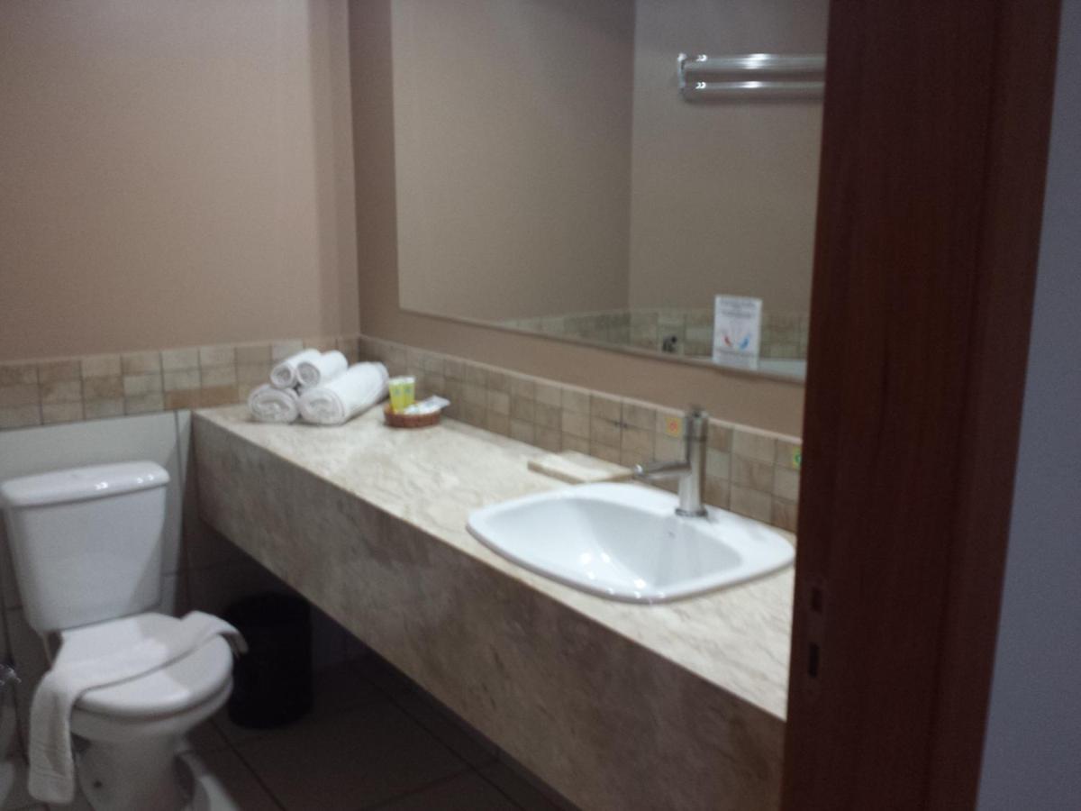 Flat Le Jardin Suites Caldas Novas Esterno foto